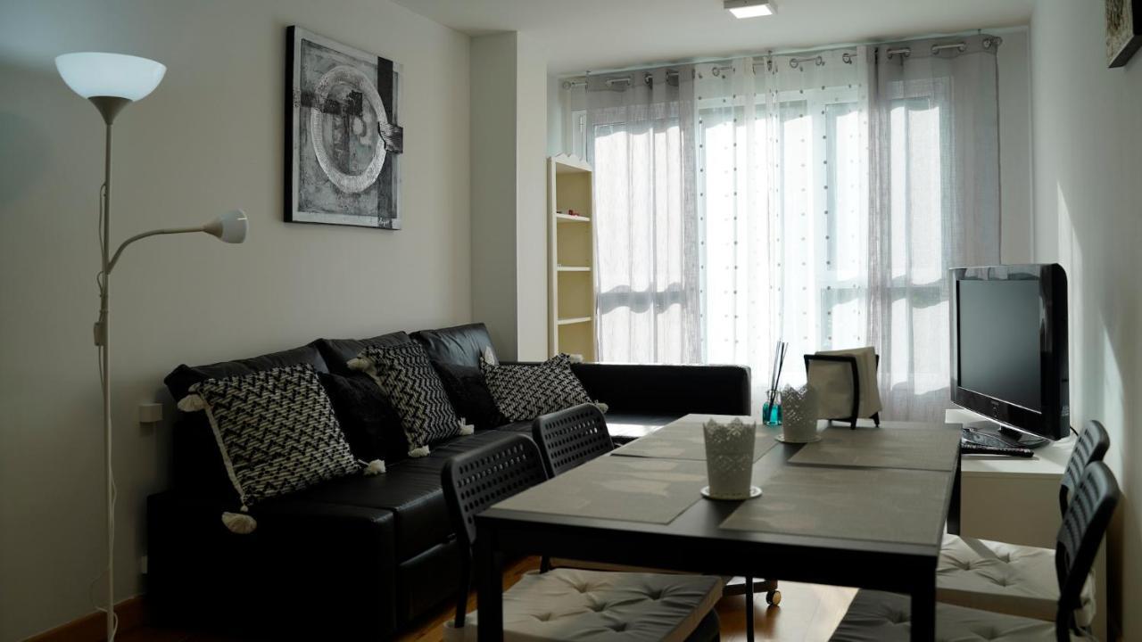 דירות Solares Style Vistas Al Rio Miera מראה חיצוני תמונה